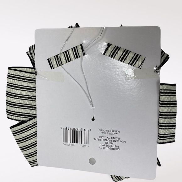 🆕 CELEBRATE IT | Black and White Striped Wired Bows - Picture 3 of 3